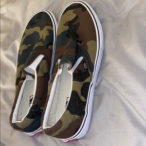 vans size 10.5mens 12womens